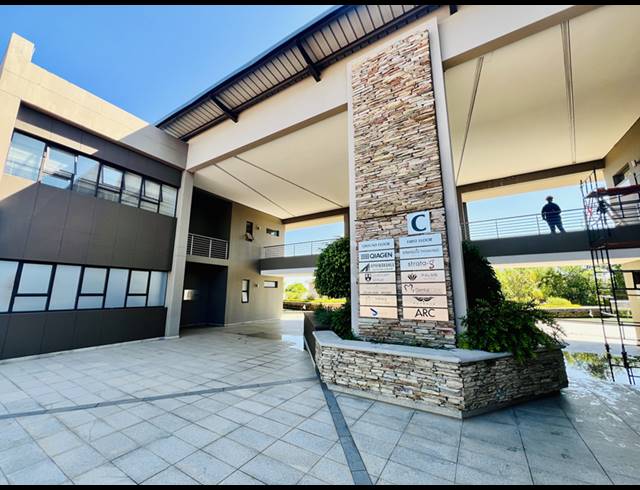 175M² OFFICE TO LET IN FOURWAYS